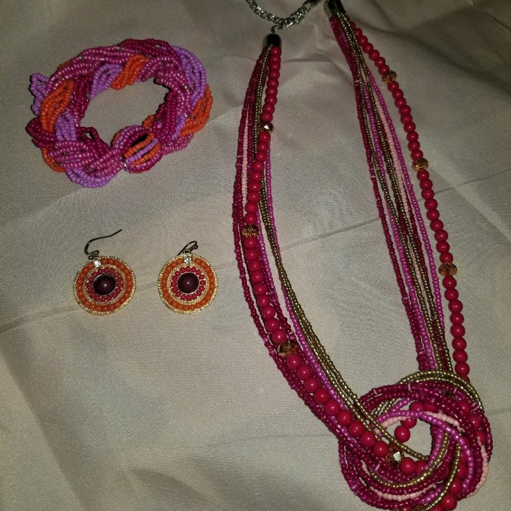 Jewelry Set Earrings and necklace and braclet